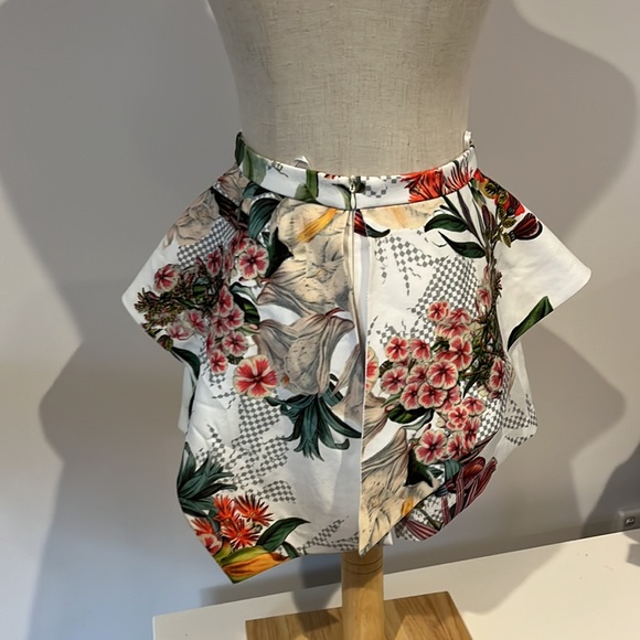 Ava 2 piece shorts suit - Picture 10 of 13